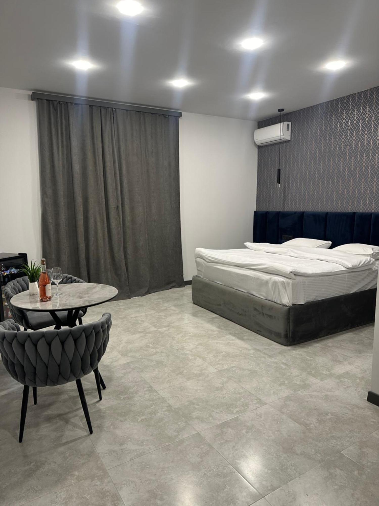 P'arak'ar Lux Plaza酒店 外观 照片