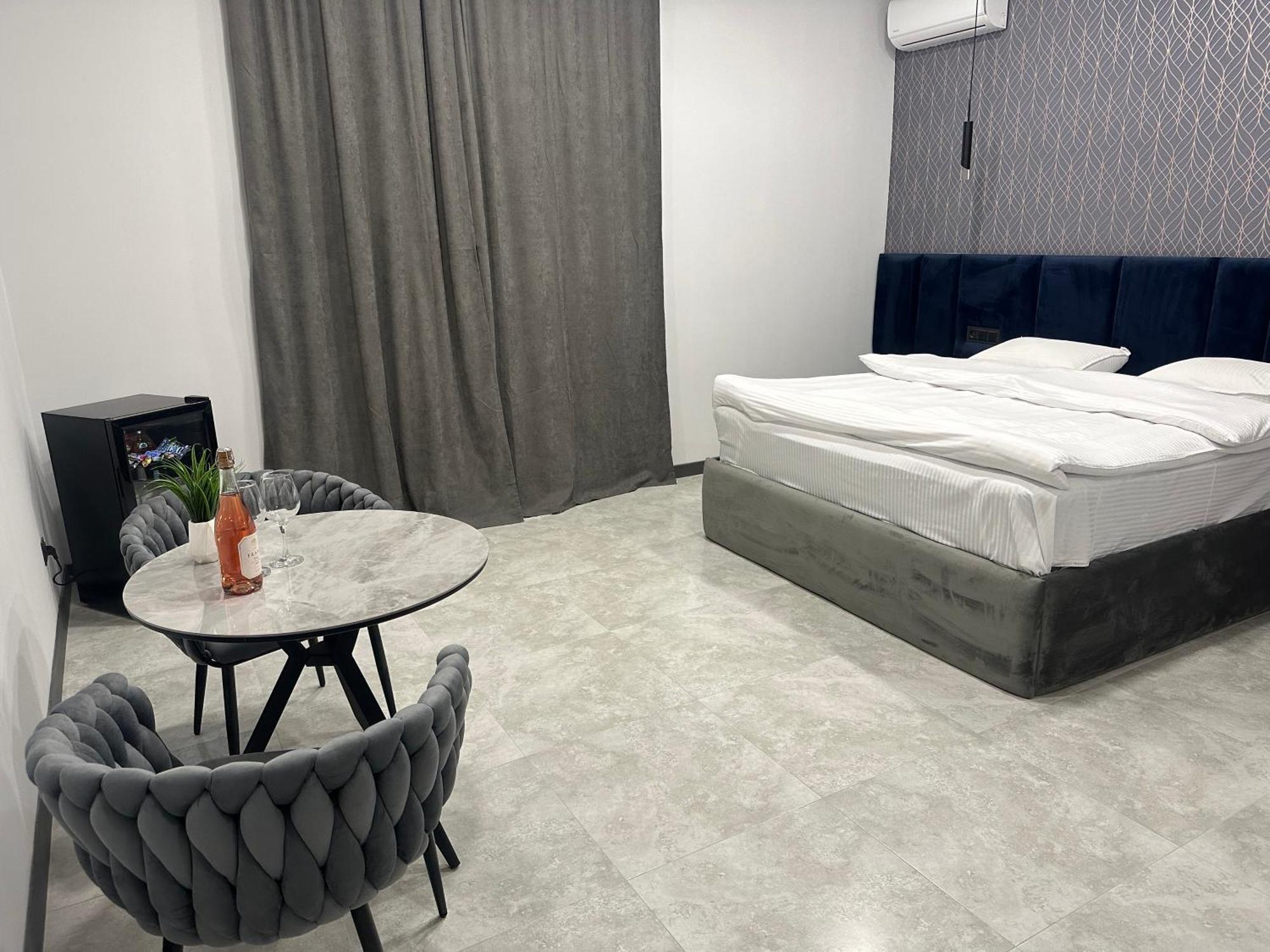 P'arak'ar Lux Plaza酒店 外观 照片